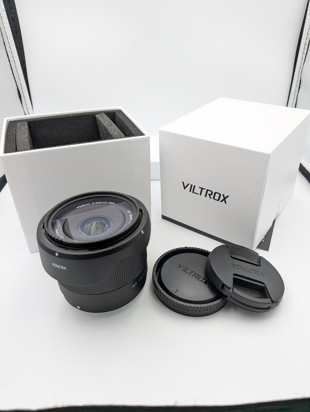 Like new - Viltrox 15mm 1.7 AF apsc lens for Sony emount